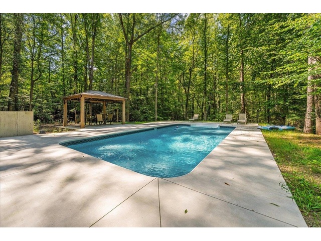 Photo of 100 Caroline Drive