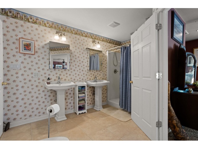 Photo of 132 Englewood Drive