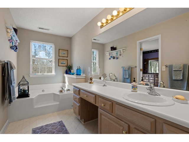 Photo of 132 Englewood Drive