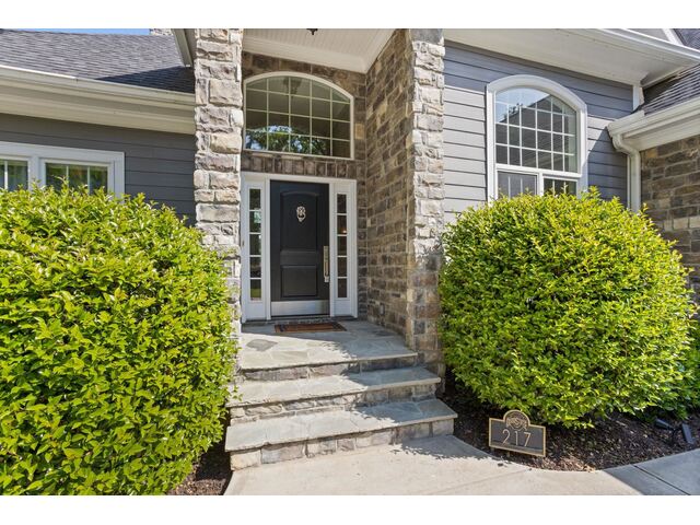Photo of 217 Commonwealth Drive Photo of 217 Commonwealth Drive
