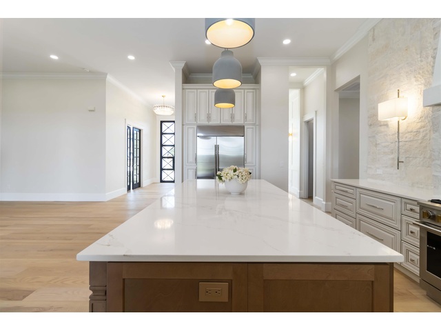 Photo of 733 Castle Stone