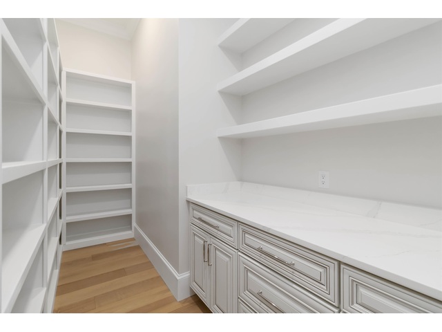 Photo of 733 Castle Stone