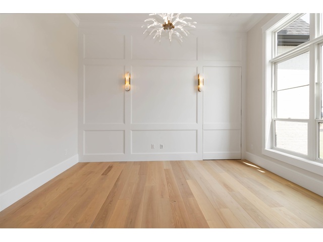 Photo of 733 Castle Stone