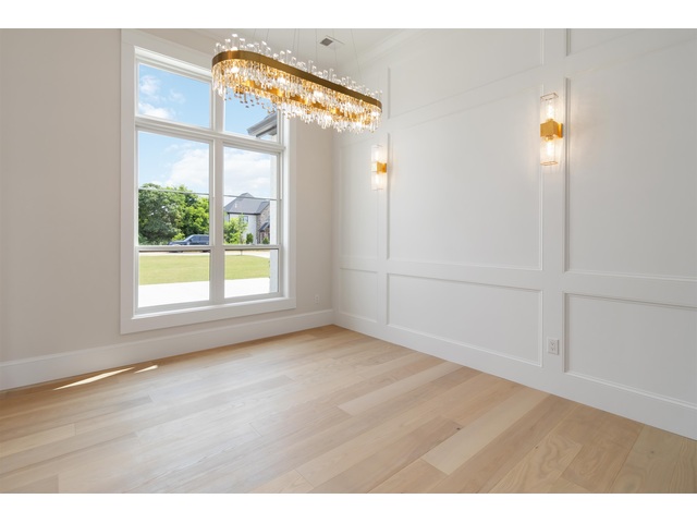 Photo of 733 Castle Stone