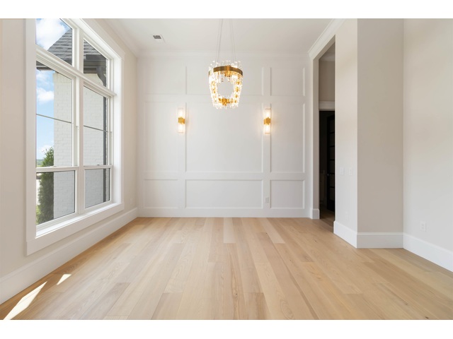 Photo of 733 Castle Stone