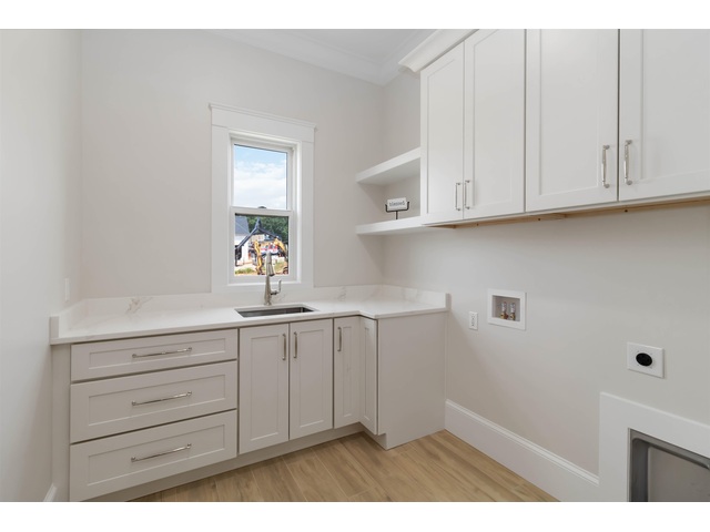 Photo of 733 Castle Stone