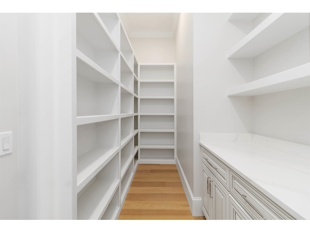 Photo of 733 Castle Stone