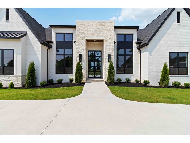 Photo of 733 Castle Stone