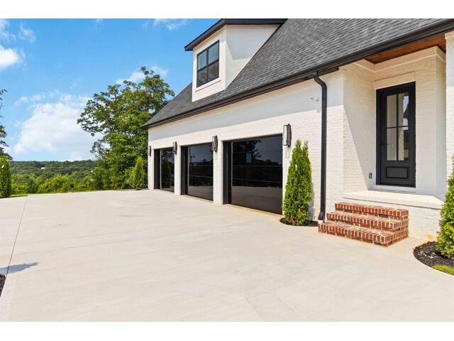 Photo of 733 Castle Stone