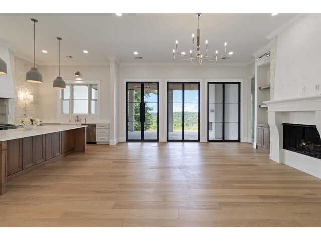 Photo of 733 Castle Stone