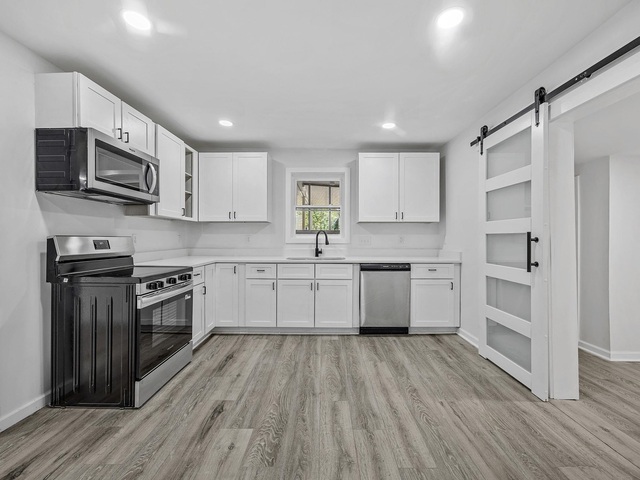 Photo of 10 A Street