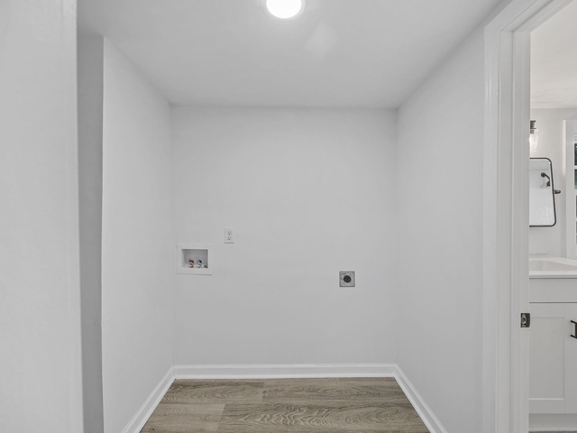 Photo of 10 A Street