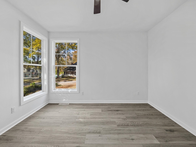 Photo of 10 A Street