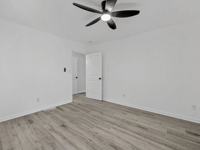 Photo of 10 A Street