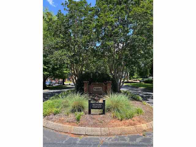 Photo of 165 Buckstone Ln
