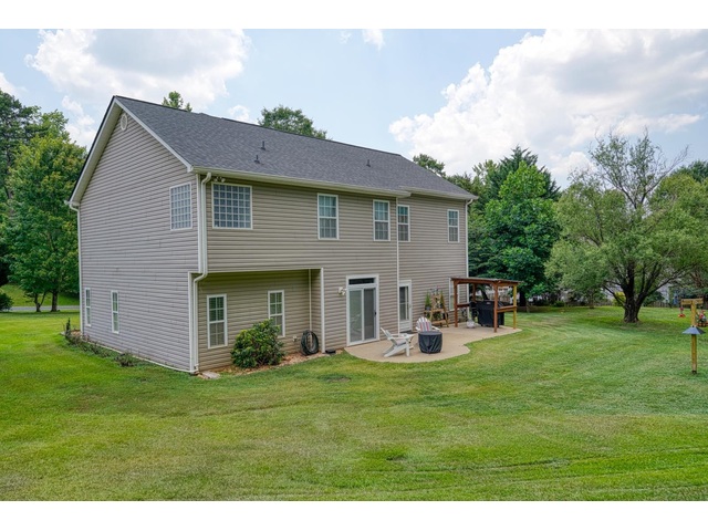 Photo of 316 Crestview Lane Photo of 316 Crestview Lane