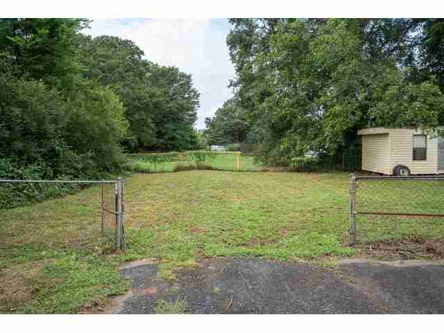 Photo of 1910 E Blackstock Road