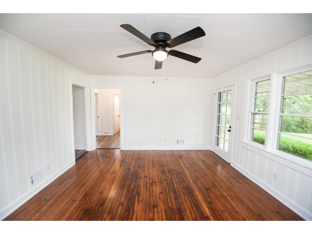 Photo of 1910 E Blackstock Road