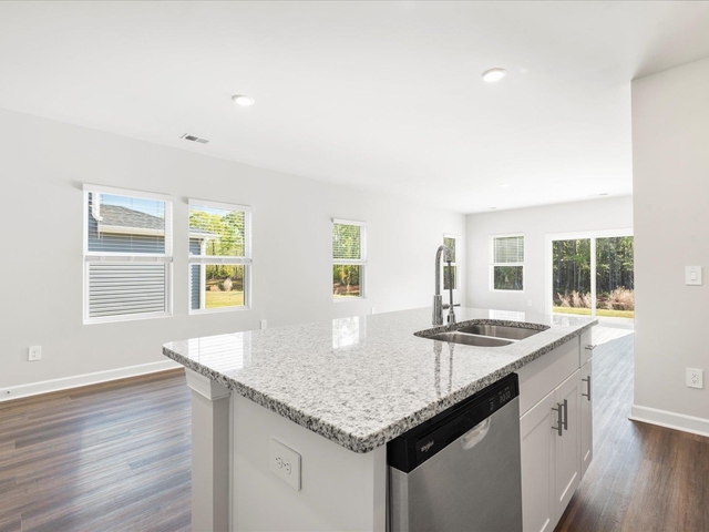 Photo of 840 Penfold Pointe Photo of 840 Penfold Pointe