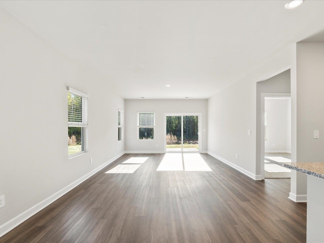 Photo of 840 Penfold Pointe Photo of 840 Penfold Pointe
