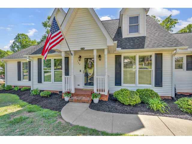 Photo of 162 Woodcreek Drive