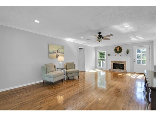 Photo of 162 Woodcreek Drive