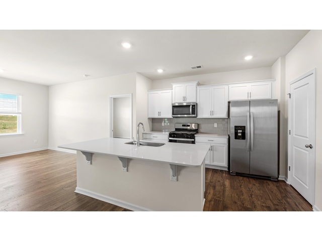 Photo of 945 Pineland Drive