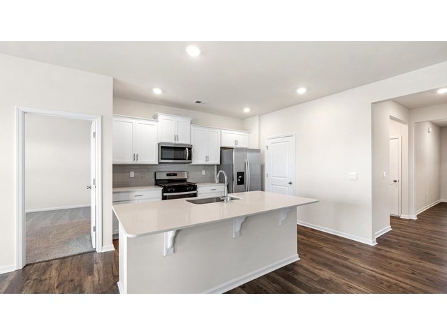 Photo of 945 Pineland Drive