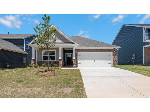 Photo of 945 Pineland Drive
