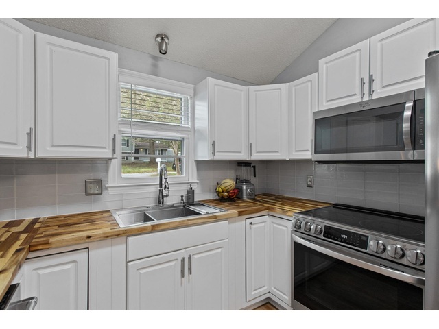 Photo of 126 Ashdown Drive Photo of 126 Ashdown Drive
