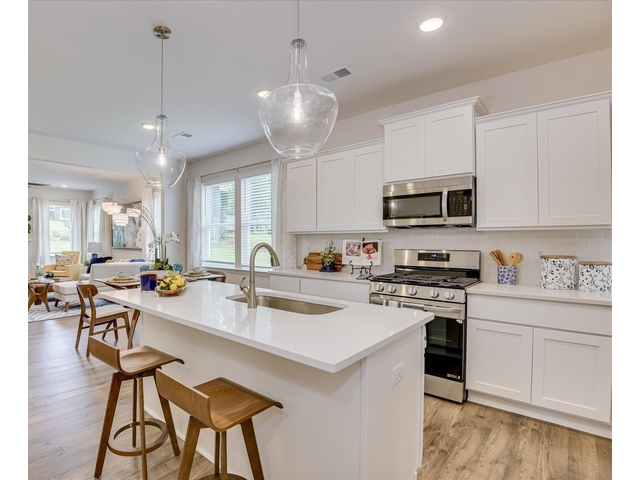 Photo of 1021 Skidaway Drive