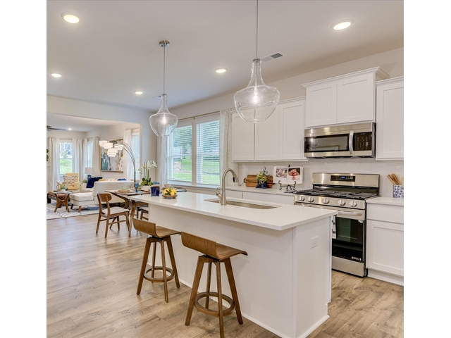 Photo of 1021 Skidaway Drive