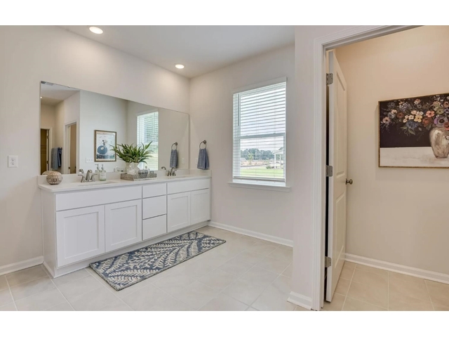 Photo of 1021 Skidaway Drive