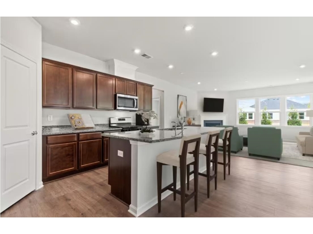 Photo of 1027 Whitefox Drive