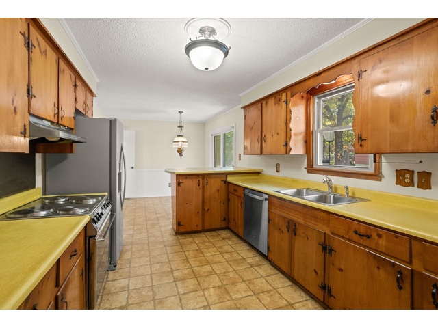 Photo of 489 Neville Street