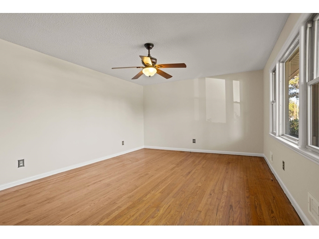 Photo of 489 Neville Street