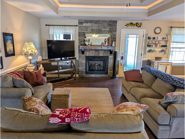 Photo of 215 Longmont Drive Photo of 215 Longmont Drive