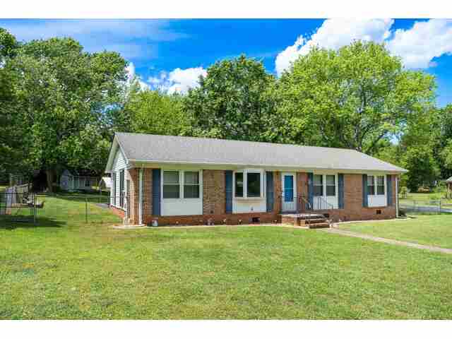 Photo of 267 Ferndale Drive Photo of 267 Ferndale Drive