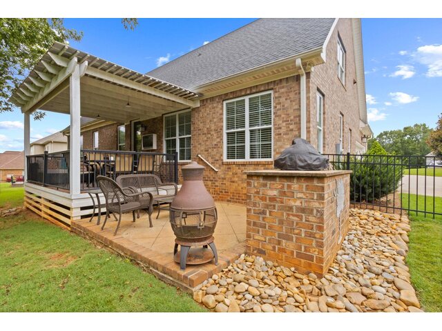 Photo of 211 Piper Glen Lane