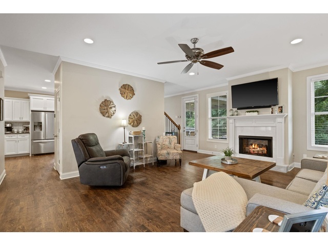 Photo of 211 Piper Glen Lane