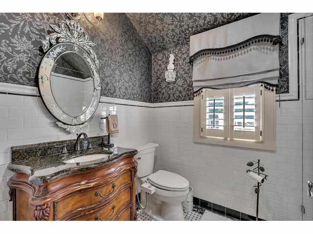 Photo of 571 E Main Street