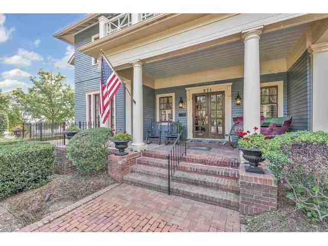 Photo of 571 E Main Street