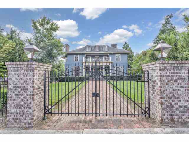 Photo of 571 E Main Street