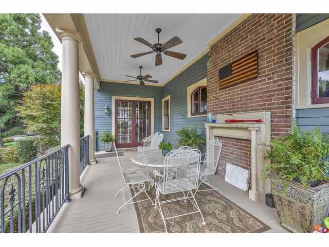 Photo of 571 E Main Street