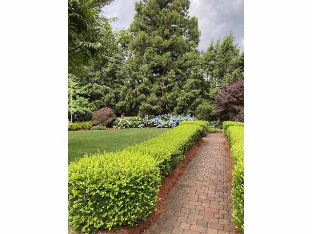 Photo of 571 E Main Street