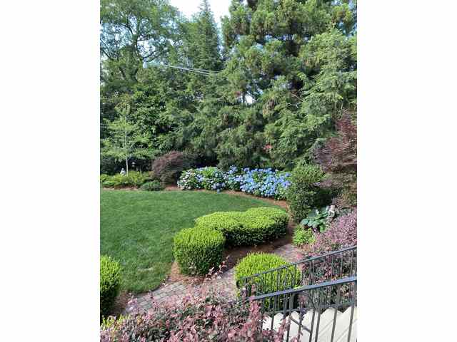 Photo of 571 E Main Street