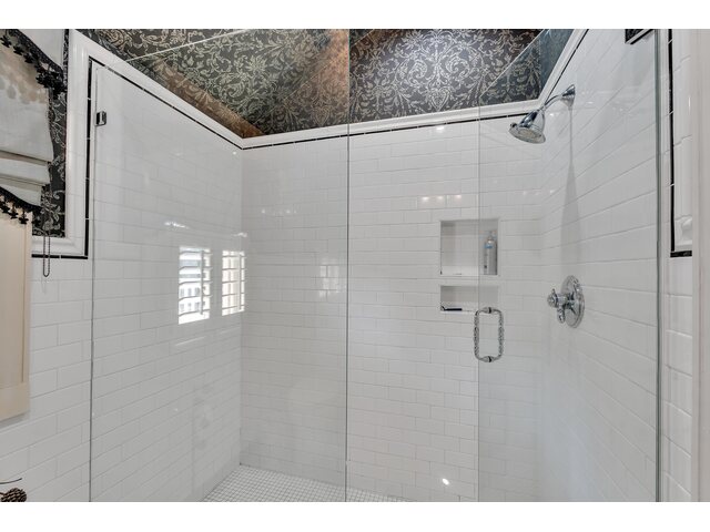 Photo of 571 E Main Street