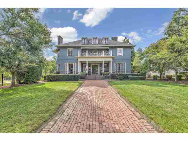 Photo of 571 E Main Street