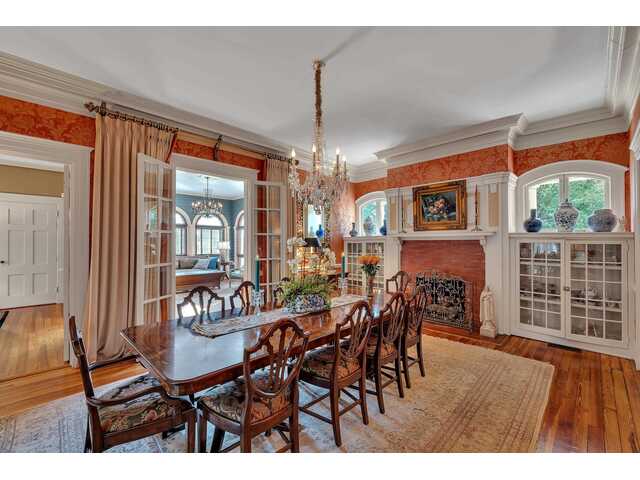 Photo of 571 E Main Street