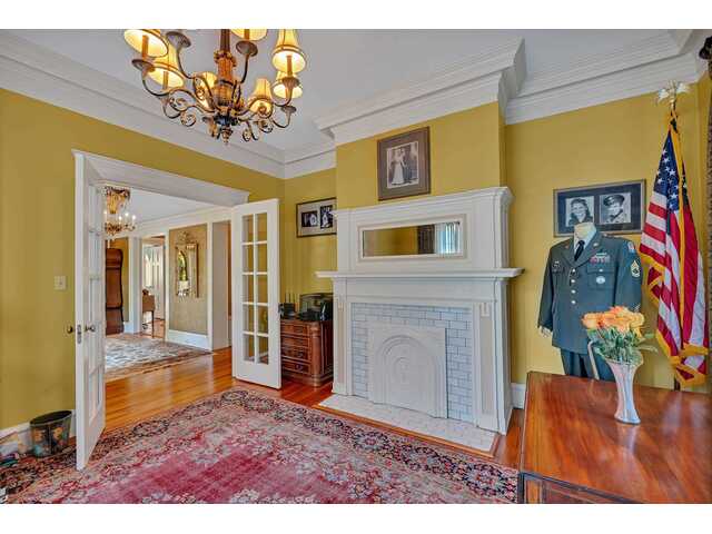 Photo of 571 E Main Street